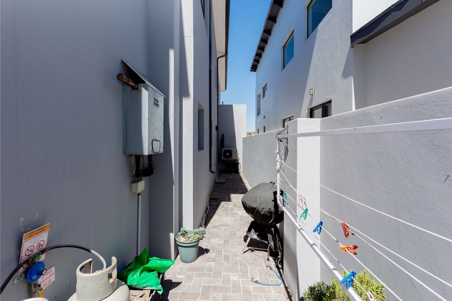 4 Bedroom Property for Sale in Calypso Beach Western Cape